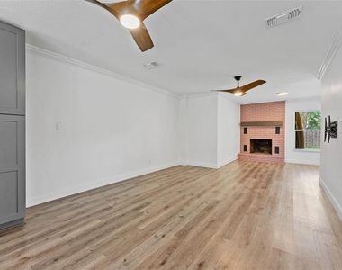 7327 Winchester Drive - Photo Thumbnail 9