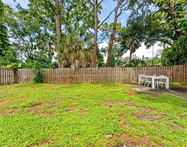7327 Winchester Drive - Photo Thumbnail 32