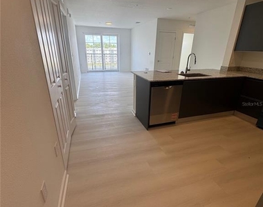 5563 Millenia Park Blvd Boulevard - Photo Thumbnail 3