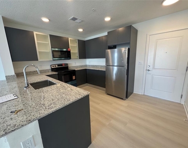 5563 Millenia Park Blvd Boulevard - Photo Thumbnail 5