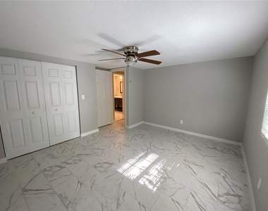 4409 Plum Street - Photo Thumbnail 46