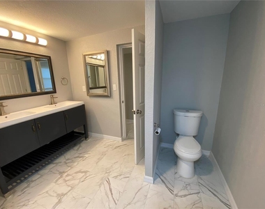 4409 Plum Street - Photo Thumbnail 41