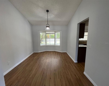 1098 W Seagate Drive - Photo Thumbnail 8