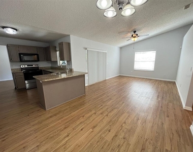 1098 W Seagate Drive - Photo Thumbnail 18