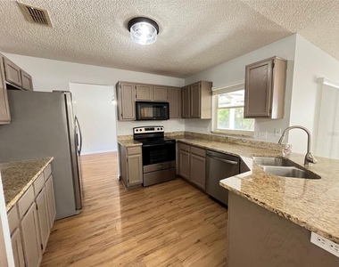 1098 W Seagate Drive - Photo Thumbnail 21