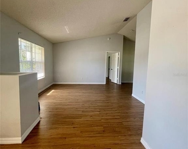 1098 W Seagate Drive - Photo Thumbnail 16