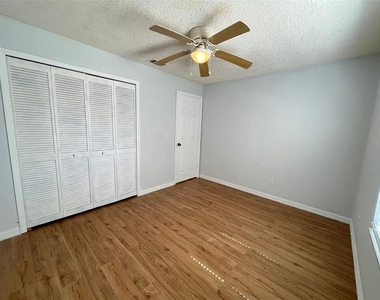 1098 W Seagate Drive - Photo Thumbnail 24