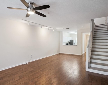 720 Celebration Avenue - Photo Thumbnail 4
