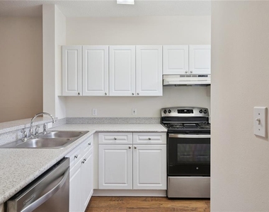 720 Celebration Avenue - Photo Thumbnail 9