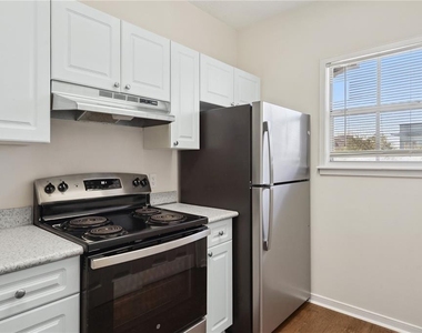 720 Celebration Avenue - Photo Thumbnail 8