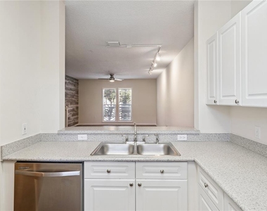 720 Celebration Avenue - Photo Thumbnail 7