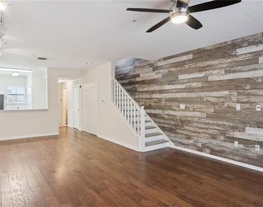 720 Celebration Avenue - Photo Thumbnail 5