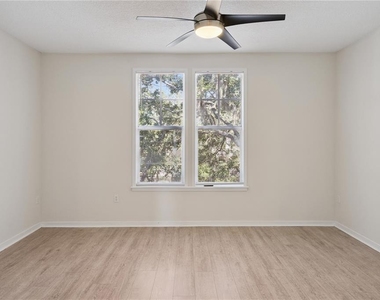 720 Celebration Avenue - Photo Thumbnail 12