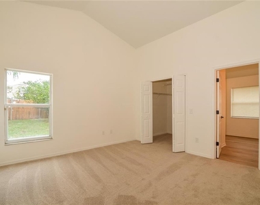 148 Heather Lynn Drive - Photo Thumbnail 5