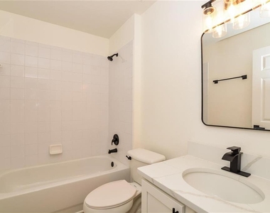 148 Heather Lynn Drive - Photo Thumbnail 8