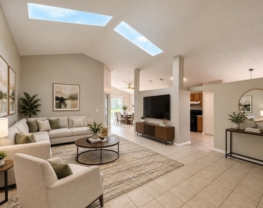 712 Swallow Lane - Photo Thumbnail 1