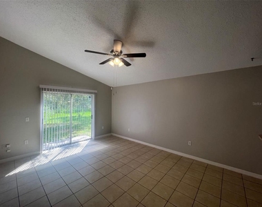 712 Swallow Lane - Photo Thumbnail 4