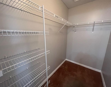 712 Swallow Lane - Photo Thumbnail 19
