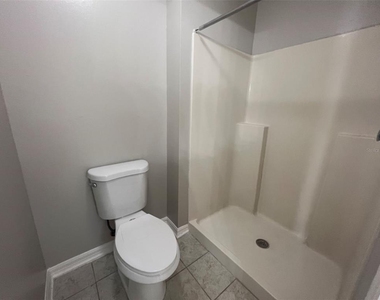712 Swallow Lane - Photo Thumbnail 20