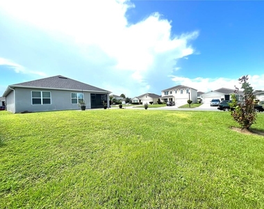 5255 Bracks Landing Drive - Photo Thumbnail 3