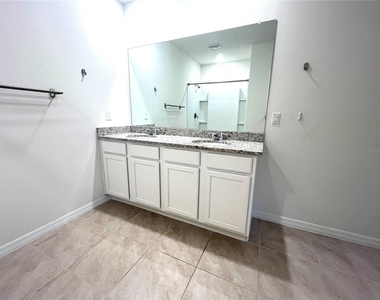 5255 Bracks Landing Drive - Photo Thumbnail 20