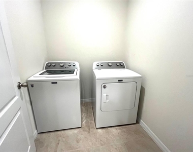 5255 Bracks Landing Drive - Photo Thumbnail 25