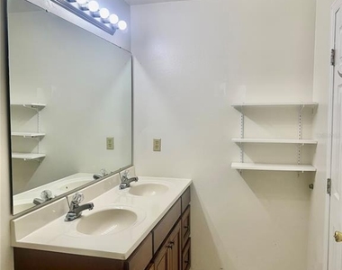 1805 Foxhall Circle - Photo Thumbnail 21