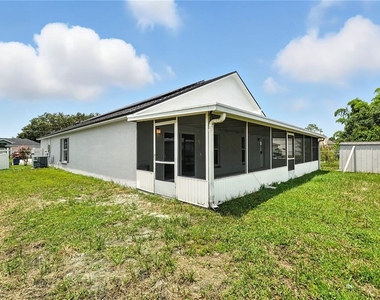 460 Martigues Drive - Photo Thumbnail 35