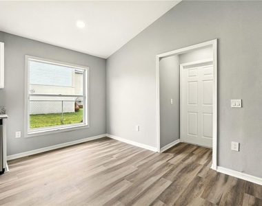 460 Martigues Drive - Photo Thumbnail 17