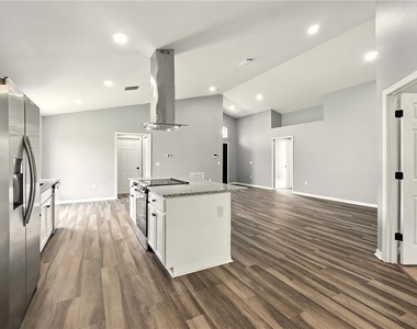 460 Martigues Drive - Photo Thumbnail 20