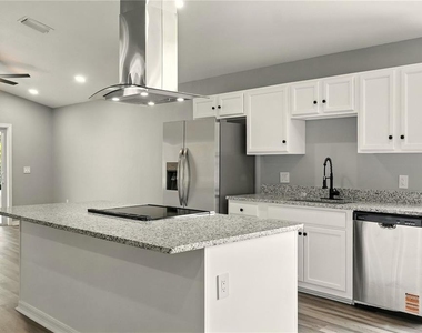 460 Martigues Drive - Photo Thumbnail 14