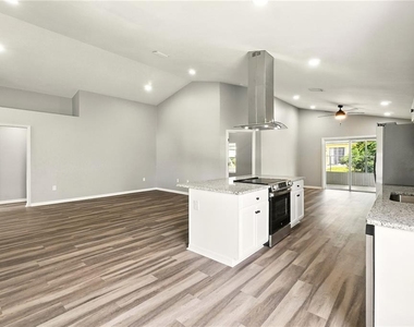 460 Martigues Drive - Photo Thumbnail 11