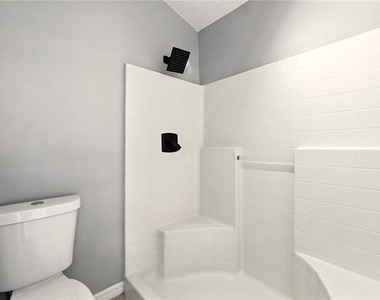 460 Martigues Drive - Photo Thumbnail 27