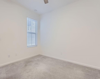 2372 Sirena Lane - Photo Thumbnail 9