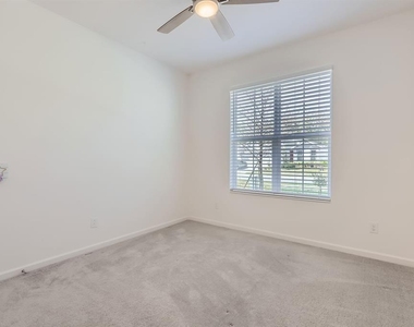 2372 Sirena Lane - Photo Thumbnail 7