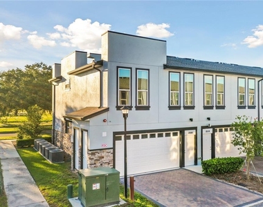 1800 Houston Street - Photo Thumbnail 3