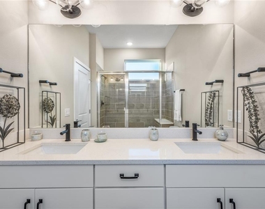 1800 Houston Street - Photo Thumbnail 15