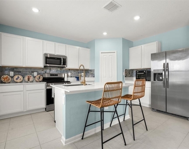 5863 Le Marin Way - Photo Thumbnail 11