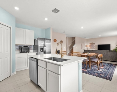 5863 Le Marin Way - Photo Thumbnail 12