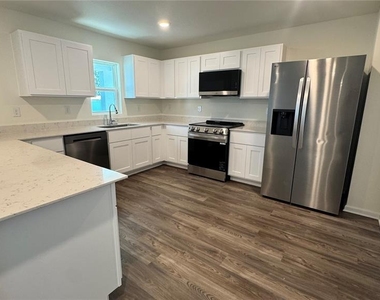 2275 Nw 23rd Road - Photo Thumbnail 5
