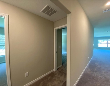 2340 Sw 168th Loop - Photo Thumbnail 16