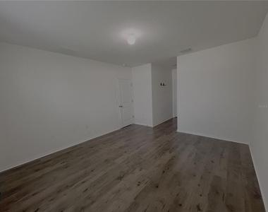 5001 Sw 97th Place - Photo Thumbnail 12
