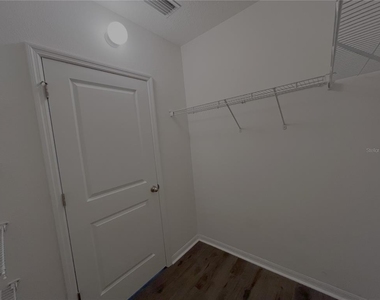 5001 Sw 97th Place - Photo Thumbnail 9