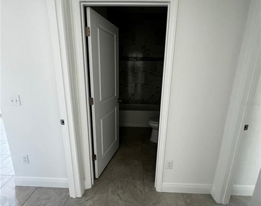 2680 Sw 151st Place - Photo Thumbnail 6