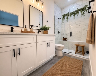 7130 N Glenridge Circle - Photo Thumbnail 19