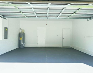 7130 N Glenridge Circle - Photo Thumbnail 37