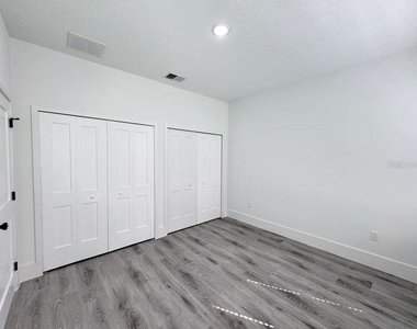 7130 N Glenridge Circle - Photo Thumbnail 24
