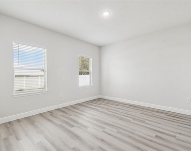 13053 Sw 36th Court - Photo Thumbnail 16