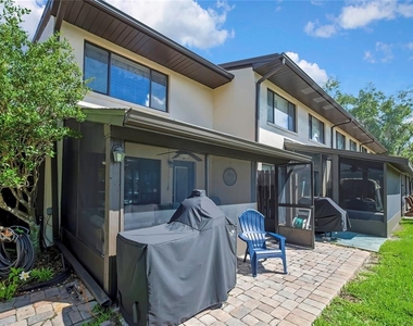 1637 Se Paradise Circle - Photo Thumbnail 23
