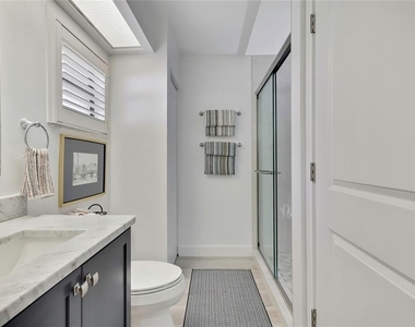 1637 Se Paradise Circle - Photo Thumbnail 13